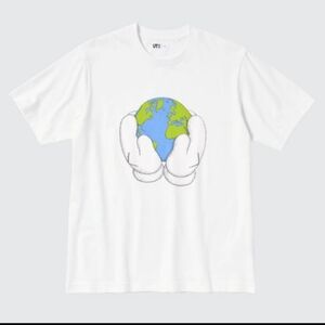 KAWS x UNIQLO PEACE FOR ALL Short-Sleeve Graphic T-Shirt Small BNWT